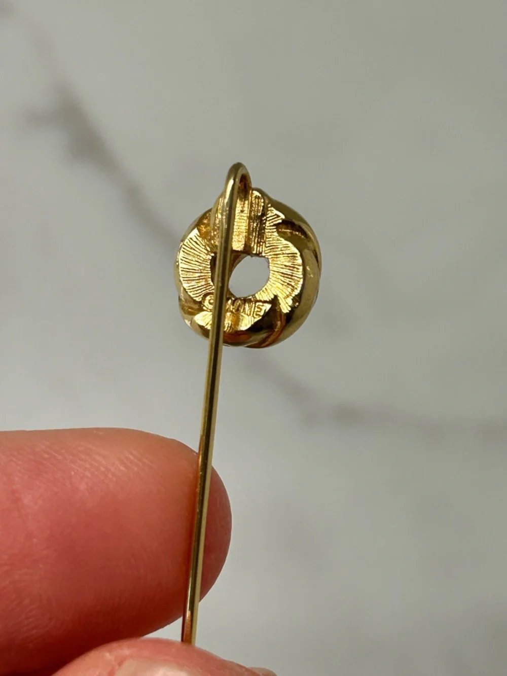 Monet Love Knot Stick pin